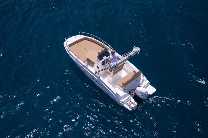 Full Day Private Tour from Sorrento to Capri by speedboat - The White Grotta and its pale rock