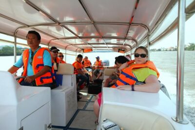 Full-Day Tour in the Cu Chi Tunnels with a Luxury Speed Boat