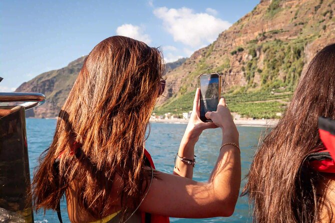 Funchal: Speedboat tour- SEE THE ISLAND AND LIFE AT SEA - Madeira’s cliffs, coves, and terraces from sea level