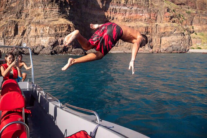 Funchal: Speedboat tour- SEE THE ISLAND AND LIFE AT SEA - The swim stop in Madeira’s clear water