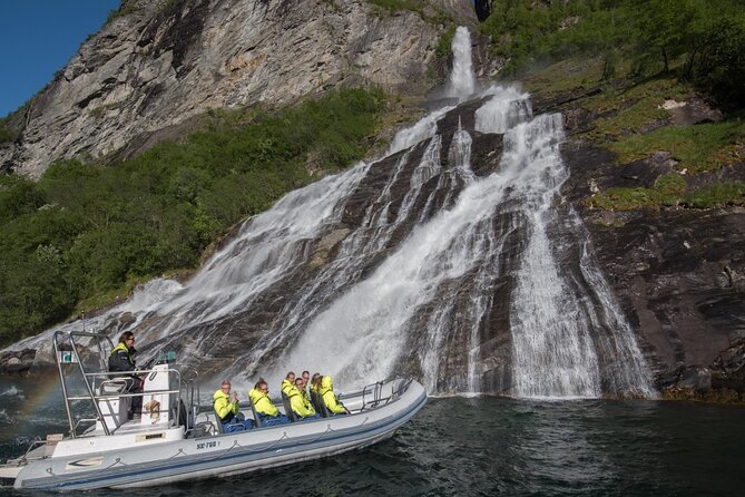 Geiranger: RIB Fjordsafari Geirangefjord - Seeing Friaren and the Old Mountain Farms