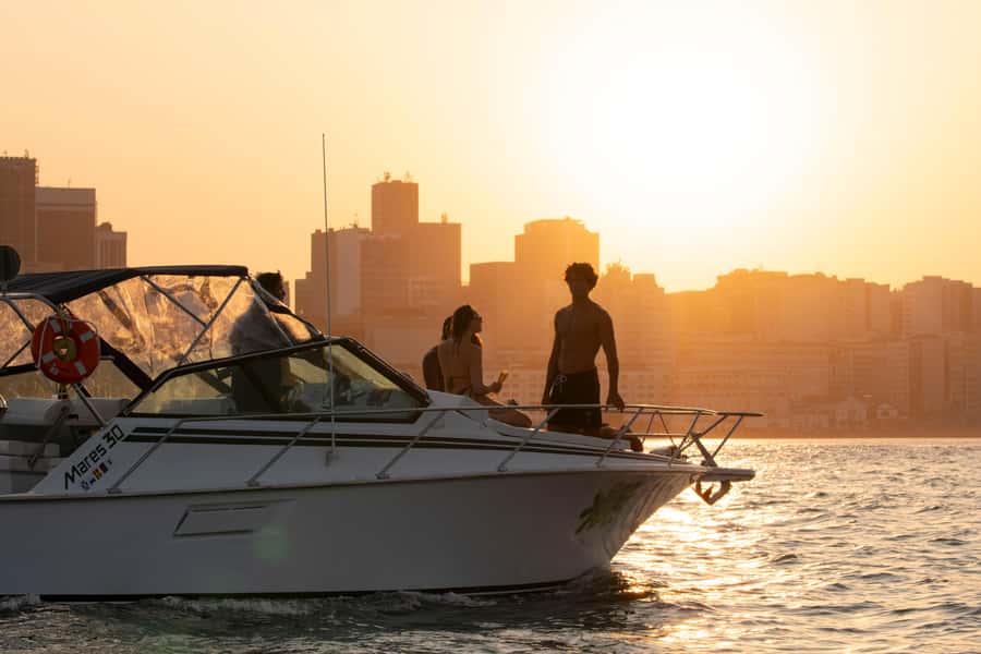 Glória: Sunset Speedboat Cruise with Drinks and Snacks - Leaving Marina da Glória for Guanabara Bay