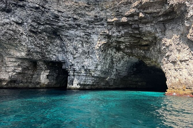 Gozo Comino and Blue Lagoon Powerboat from St Julian's - Santa Maria Caves and the ride to Comino