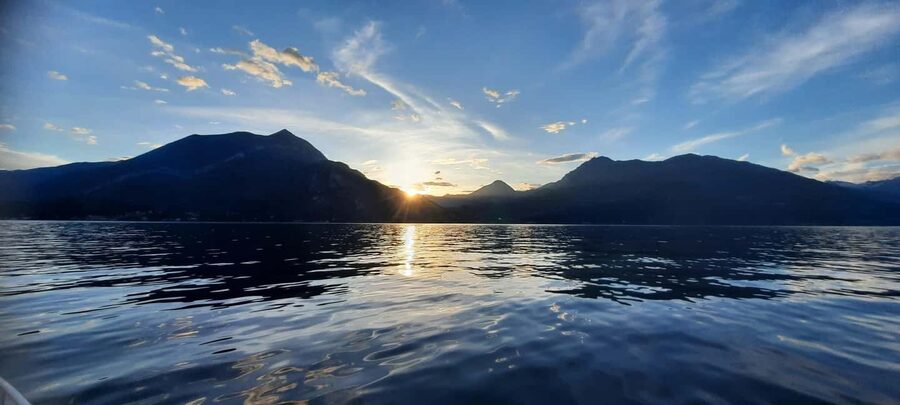 Grand Tour, on luxury speedboat at Lake Como - Swimming, drinks, and the onboard setup