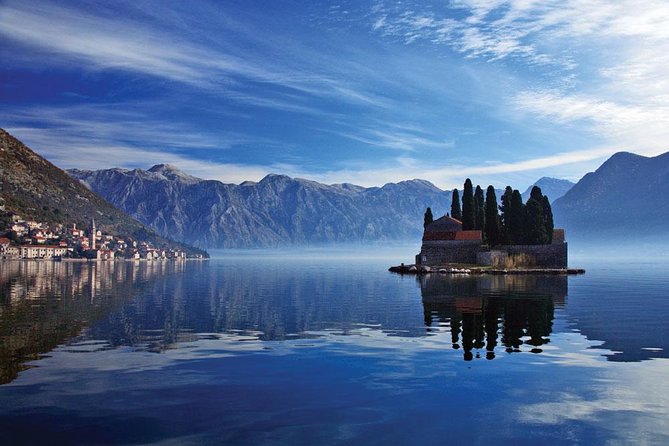 Guided Perast and Kotor Speedboat Tour - Rick Steves Recommended - Perast, stone palaces, and 45 minutes by the bay