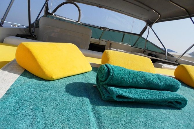 Half day around Capri by Itama 38 speedboat - What the crew adds to the day