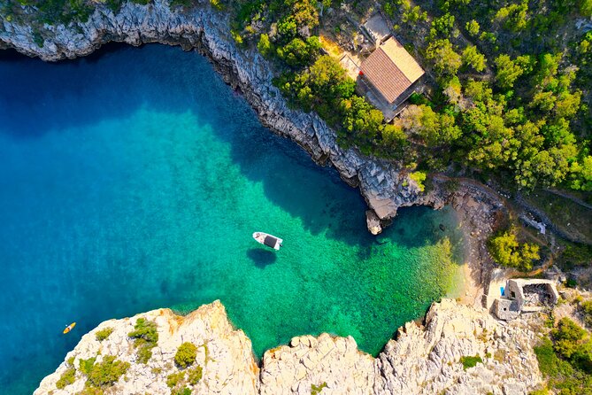 Half-day Speedboat Tour: Explore Hidden Gems of Hvar Island - Mala Stiniva and the clearest water of the day