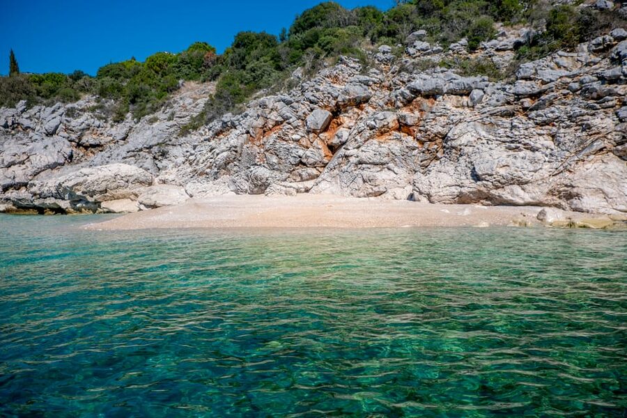 Half day speedboat tour - find caves and enjoy swimming - Koločep adds a village walk without car traffic