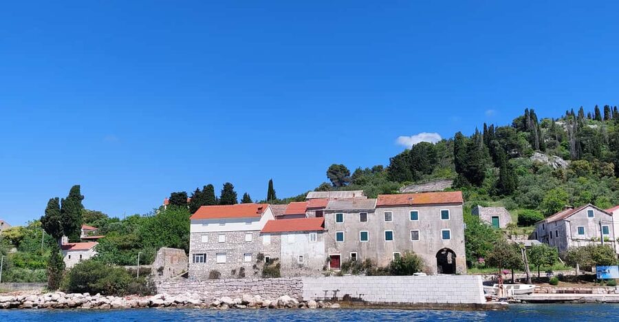 Half-day speedboat trip from Zadar with drinks - The 20-minute hop to Ošljak