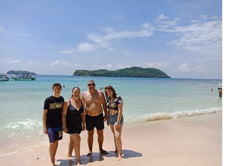 Hoi An/Da Nang: Snorkelling & Island-Hopping Speedboat Tour - Guides, safety, and the feel of the boat