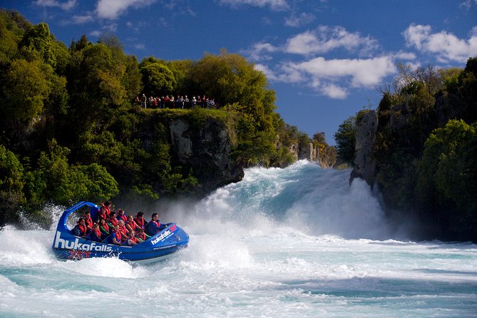 Hukafalls Jet Boat Ride in Taupo - Why the Waikato River makes this more than a spin ride