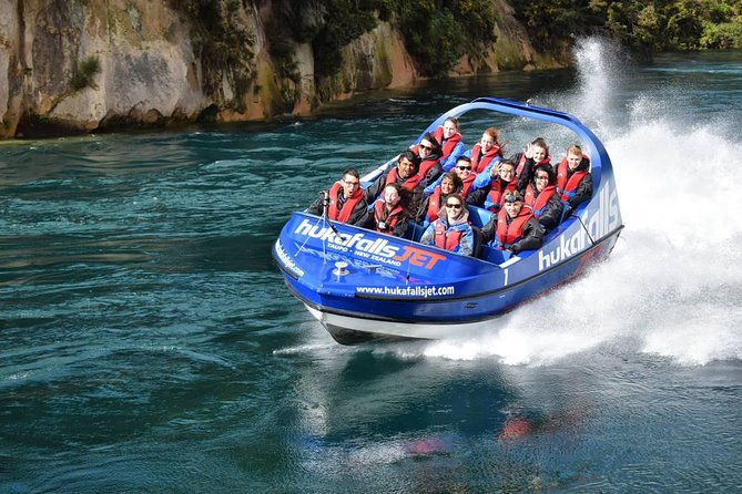 Hukafalls Jet Boat Ride in Taupo - The single stop at Huka Falls Tracks