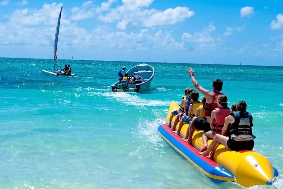 Hurghada: Dolphin House & Water sports Banana by Speedboat - Speeding toward Sataya Reef and Dolphin House