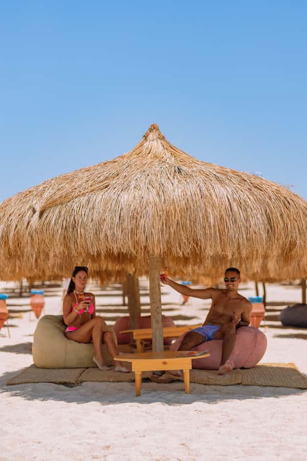 Hurghada: Hula Hula Speedboat w/ Optional Snorkeling & Lunch - Hula Hula Island: beach time with limits