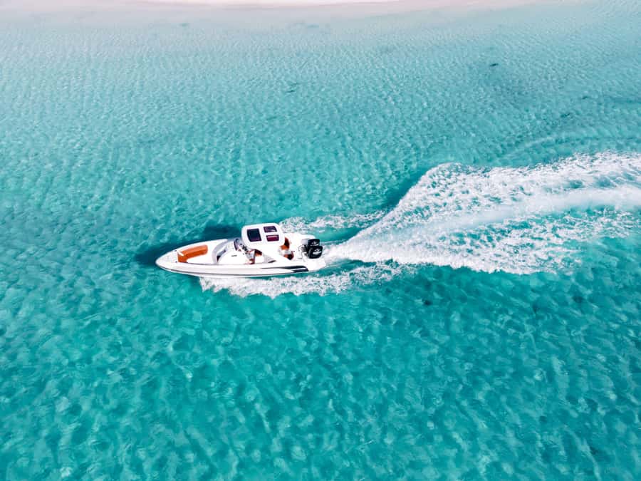 Hurghada: Hula Hula Speedboat w/ Optional Snorkeling & Lunch - Lunch, drinks, and what is included