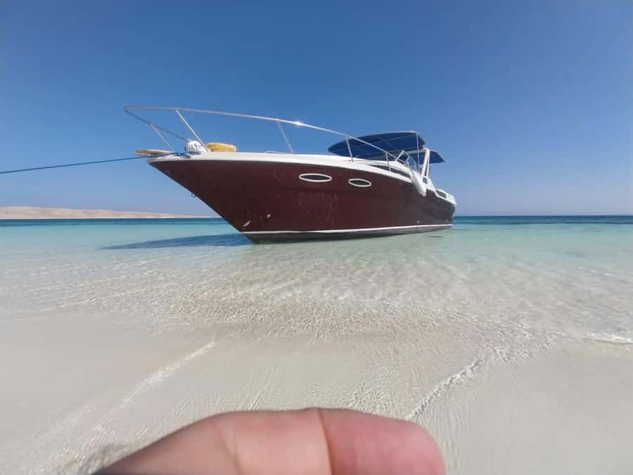 Hurghada: Private Luxury Speedboat W Snorkelling & Fruits - Key points before you book