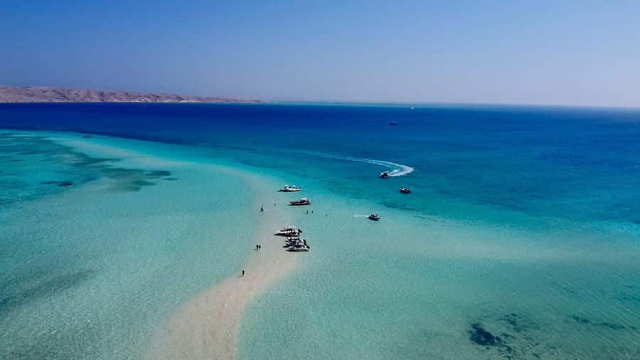 Hurghada: Private Speedboat To Bayoud Islands From El Gouna - Two hours near the Gouna dolphins