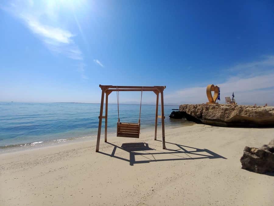 Hurghada: Private Speedboat to Magawish Island - Optional parasailing, massage, and extra spending
