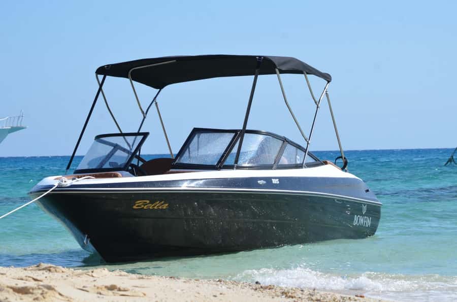 Hurghada: Private Speedboat to Magawish Island - Pickup from Hurghada and the marina transfer