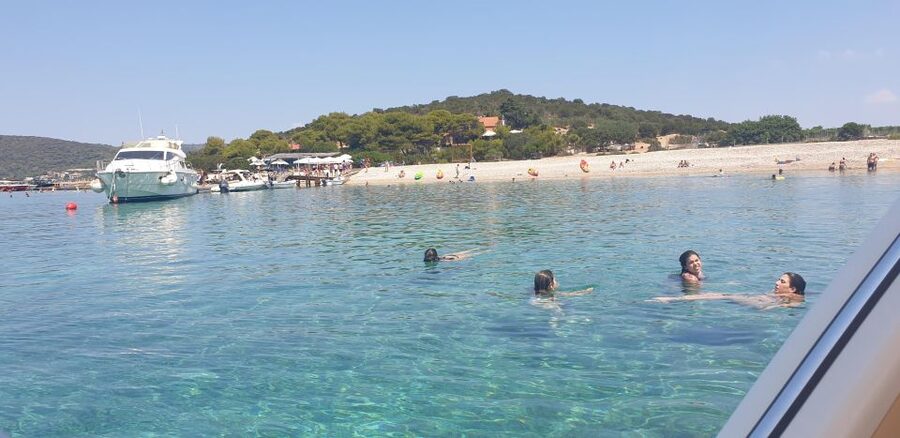 Hvar:Blue & Grenn Cave and Vis Island Private Speedboat Tour - Starting at Fabrika 2 in Hvar