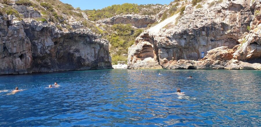 Hvar:Blue & Grenn Cave and Vis Island Private Speedboat Tour - Finishing around the Pakleni Islands