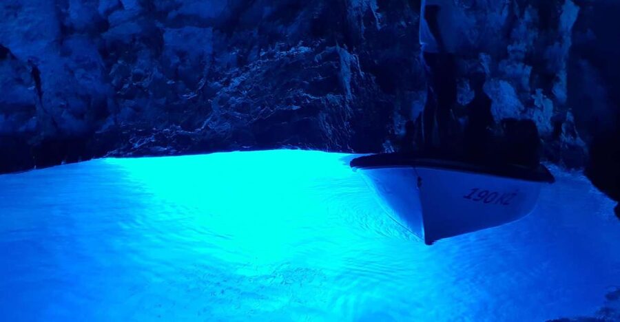 Hvar: Private Blue Cave and Vis Speedboat Tour - Key points for your Hvar day on the water