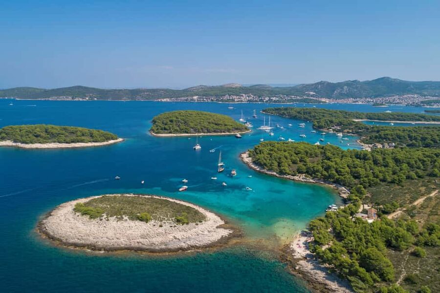 Hvar: Sunset and Pakleni Islands with a Speed Boat - Who should book this outing?