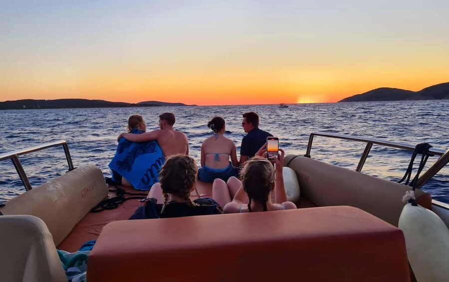 Hvar: Sunset and Pakleni Islands with a Speed Boat - Passing Galesnik, Jerolim, and Carpe Diem