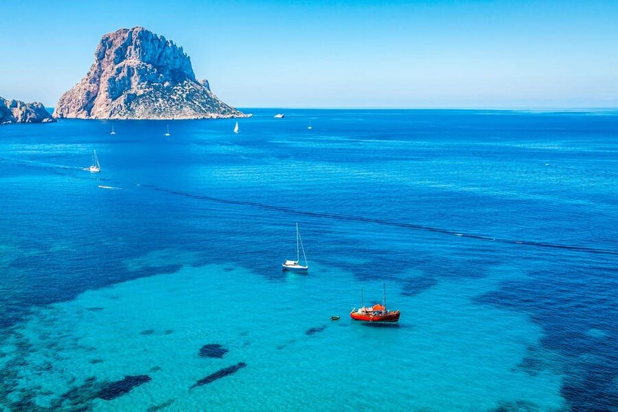 Ibiza: Private SpeedBoat to Es Vedra & Atlantis + Snorkel - Cala Bassa and Cala Tarida from the sea
