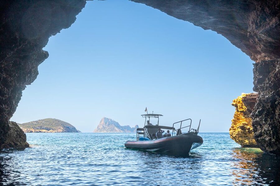 Ibiza: SpeedBoat trip to Atlantis & Es Vedra Snorkel+Paddle - What this Ibiza boat trip is really like