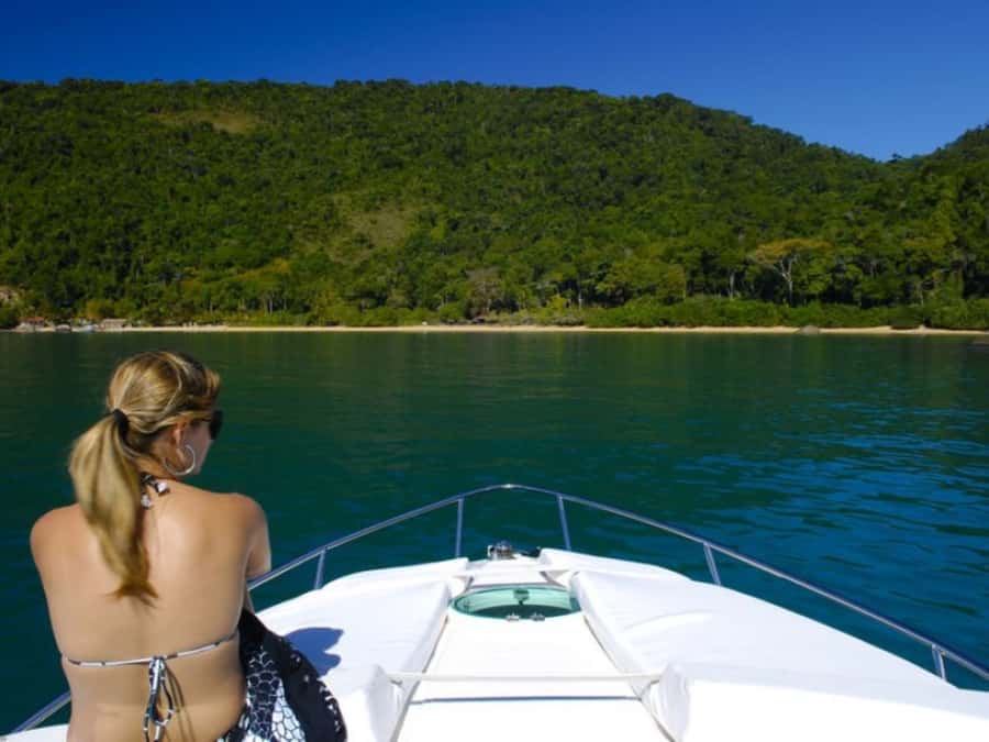 Idyllic Islands Private Speedboat Tour in Paraty - Meeting at Av. Roberto Silveira 479