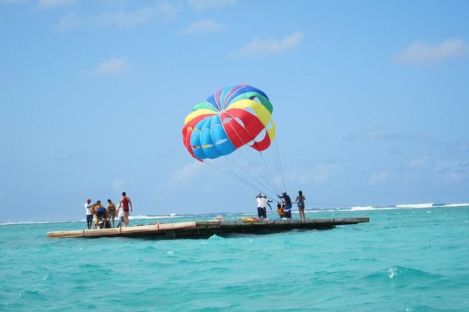 Ile aux Cerf: Speed boat with Parasailing & Tube Riding and Lunch - Undersea walking in the coral garden