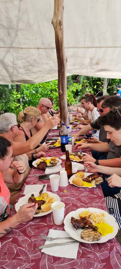 Ile aux Cerfs: Island & Waterfall Speedboat Tour with Lunch - The return route and an important boat tip