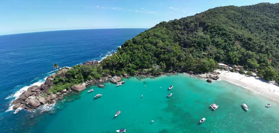 Ilha Grande: 360° Circumnavigation Speed Boat Tour - 8h - Starting in Vila do Abraão