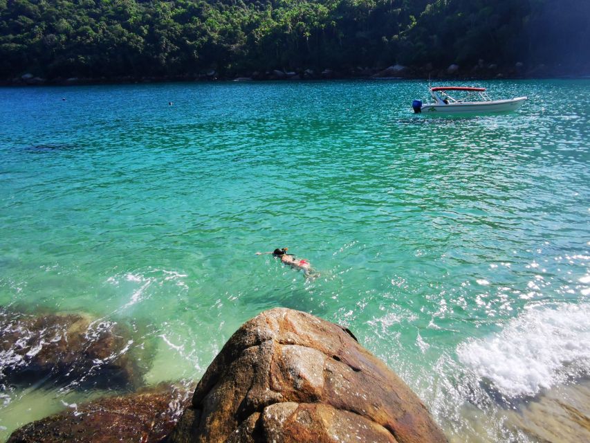 Ilha Grande: 360° Circumnavigation Speed Boat Tour - 8h - Parnaioca: more time for swimming and shore time