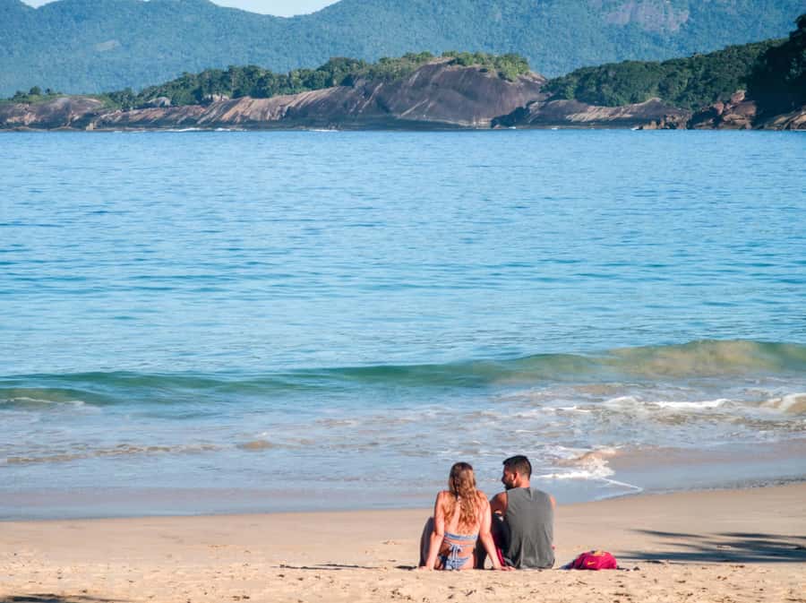 Ilha Grande: 360° Circumnavigation Speed Boat Tour - 8h - The lunch stop and final ride back
