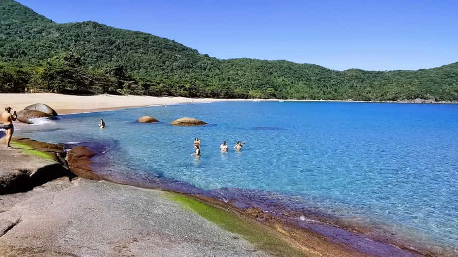 Ilha Grande: 360° Circumnavigation Speed Boat Tour - 8h - What the $94 price really buys