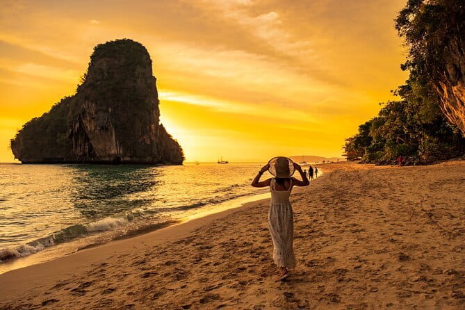 James Bond and Hong Island Canoeing by Speedboat from Krabi - Lunch and local life at Koh Panyee