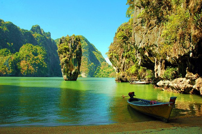 James Bond Island Adventure: Speedboat & Canoe Expedition - Koh Panyi, a stilt village with lunch included