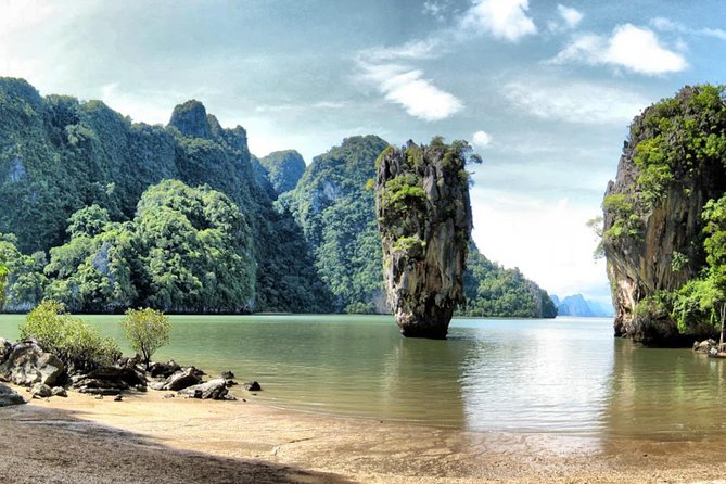James Bond Island Adventure: Speedboat & Canoe Expedition - Hong Island Beach and the swimming break