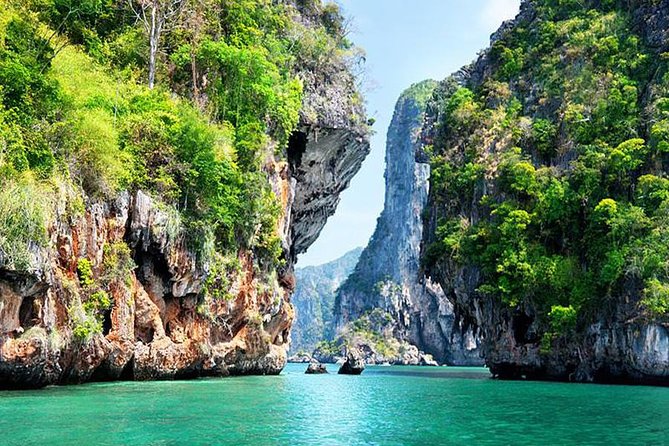 James Bond Island by Speedboat - Lunch at Panyee Island’s floating restaurant