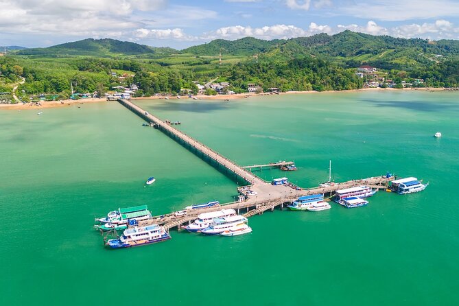 James Bond Island by Speedboat and Canoe at Hong Island - Khao Khen and the old drawings at Khao Khian