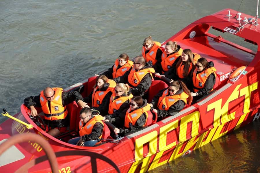Jeddah: Red Sea Speedboat Tour with Captain - What the $199 price includes