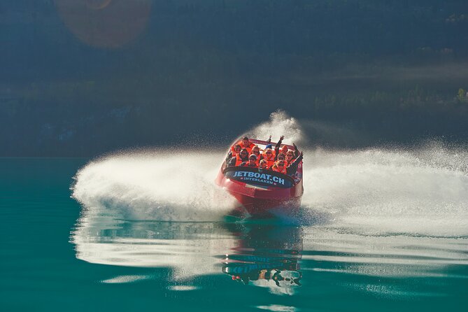 Jetboat Interlaken - Arriving at the Jetboat base in Bönigen