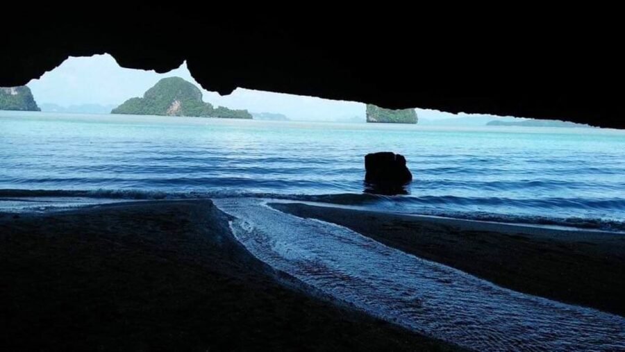 Ko Yao: Premium James Bond Island Trip by Speedboat & Canoe - Ko Ping Gan and the James Bond Island Moment