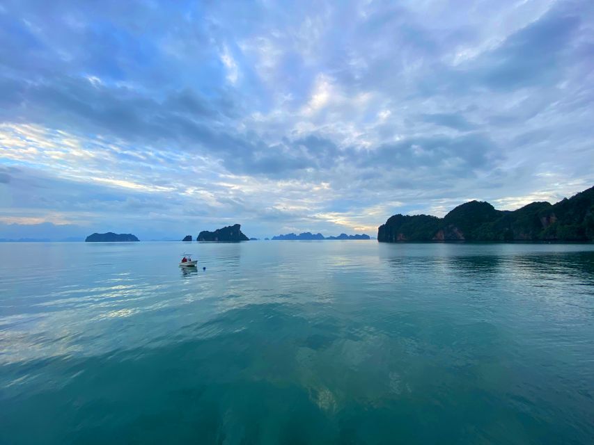 Ko Yao: Premium James Bond Island Trip by Speedboat & Canoe - Lunch and Local Life at Koh Panyee