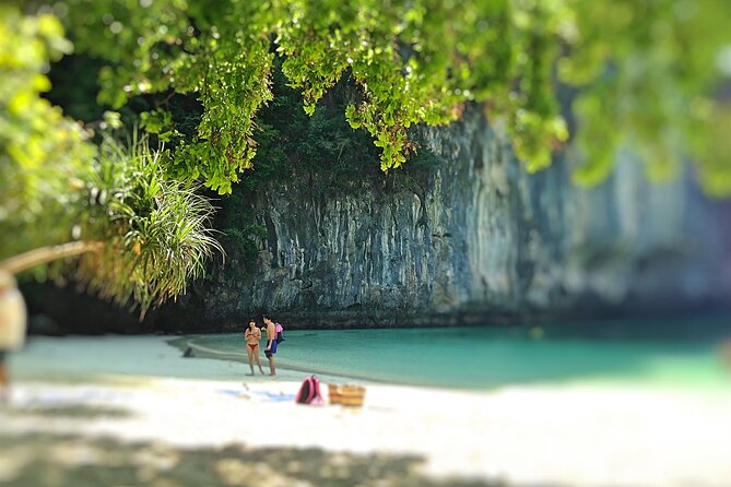 Koh Hong Private Tour from Krabi by Speedboat - Lunch, fruit, drinks, and the practical extras