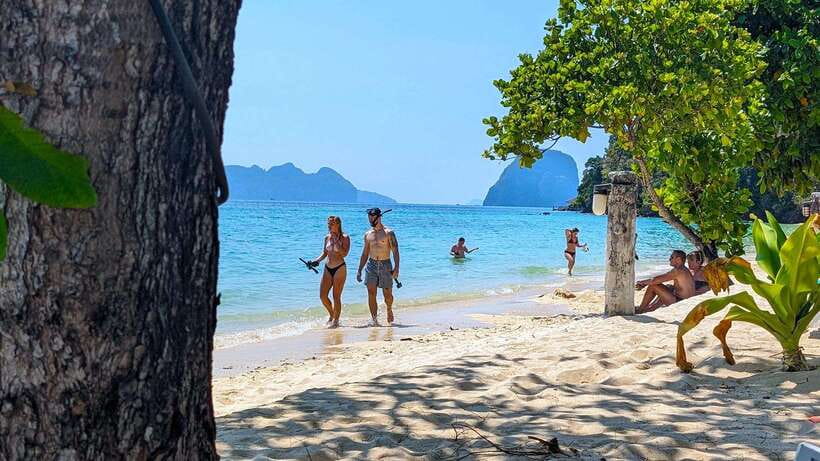 Koh Lanta: 4 Islands, Emerald Cave & Koh Kradan by Speedboat - Koh Kradan and the 90-minute beach break