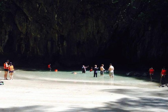 Koh Lanta: 4 Islands Tour by Speedboat with Snorkeling - Koh Kradan: lunch and the longest break