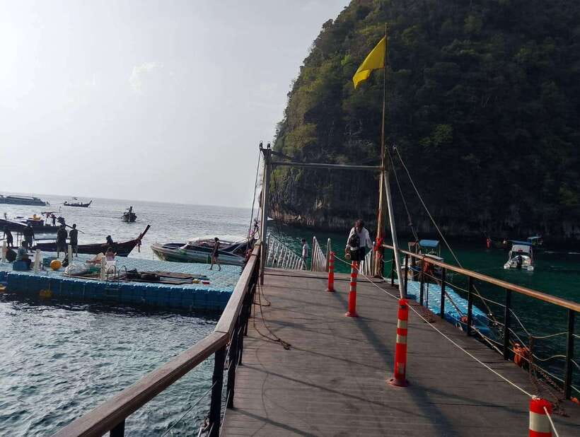 Koh Lanta: Tin's Speedboat Odyssey to Bamboo Island & Beyond - Pi Leh Lagoon and its crowded water